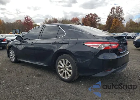 2019 Toyota Camry L z USA, uszkodzony, nr VIN 4T1B11HK2KU234276